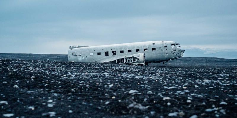 从形式到实质:如何构建专业化、高参与度的董事会决策机制,驱动企业战略飞跃