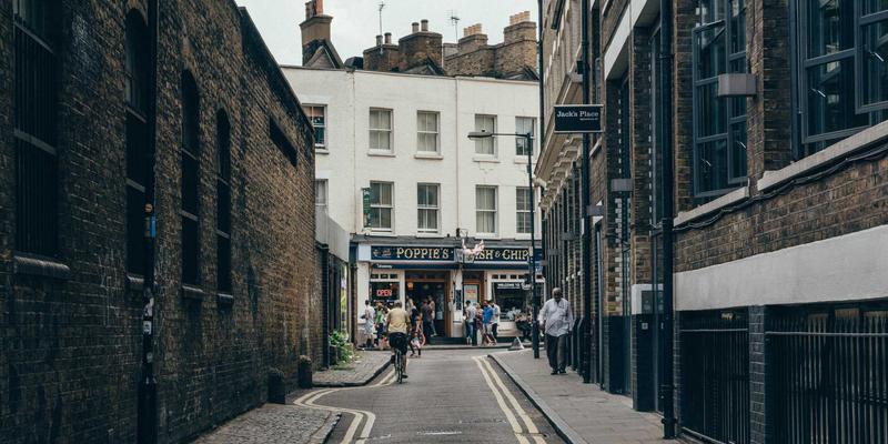 创新文化如何重塑企业竞争力：信义成达商务咨询的管理实践启示