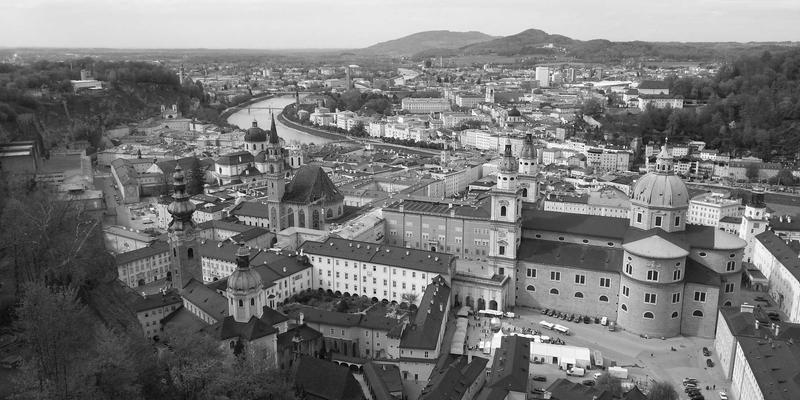 数据驱动决策：解锁企业增长与战略规划的新范式